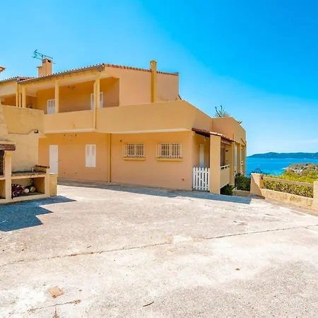 Confortable A Aiguebelle Avec Terrasse Et Parking Prive - Fr-1-816-13 Apartment Le Lavandou