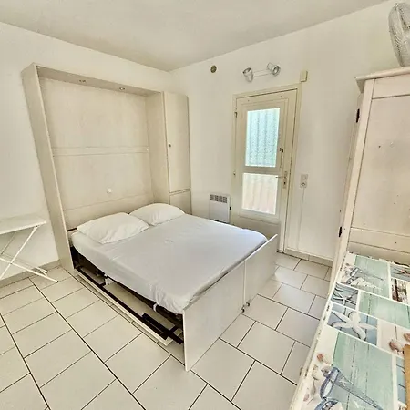 Confortable A Aiguebelle Avec Terrasse Et Parking Prive - Fr-1-816-13 Apartmán Le Lavandou