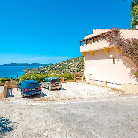 Apartmán Confortable A Aiguebelle Avec Terrasse Et Parking Prive - Fr-1-816-13 Le Lavandou